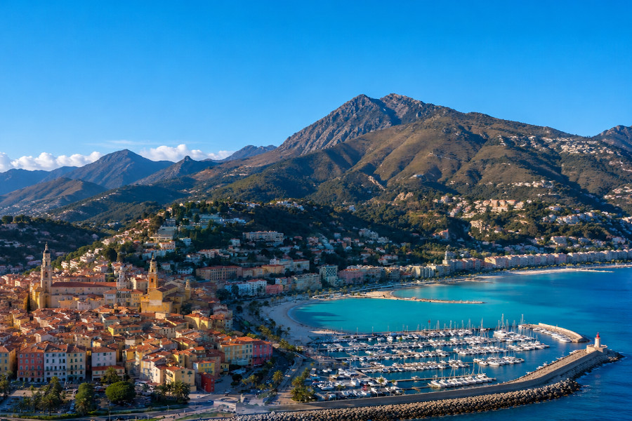 Hiking Menton